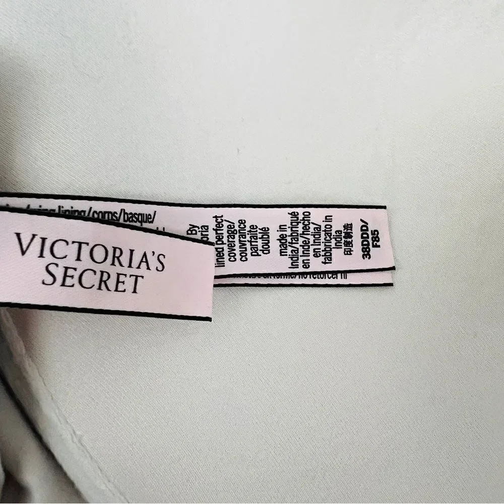 Victoria’s Secret Body by Victoria Lined Perfect Coverage 38DDD Front Close - Picture 6 of 6